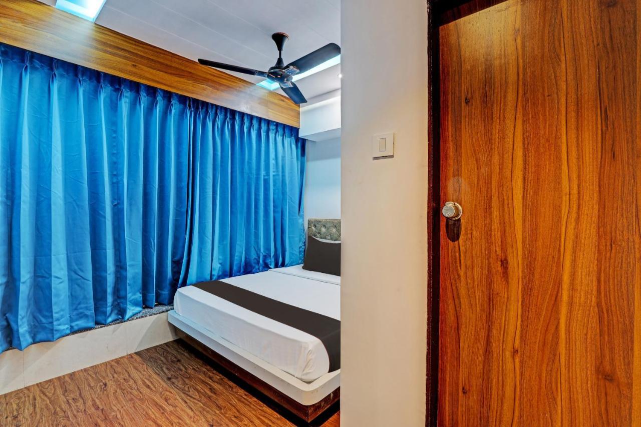 Collection O Hotel Swarg สุรัต ภายนอก รูปภาพ