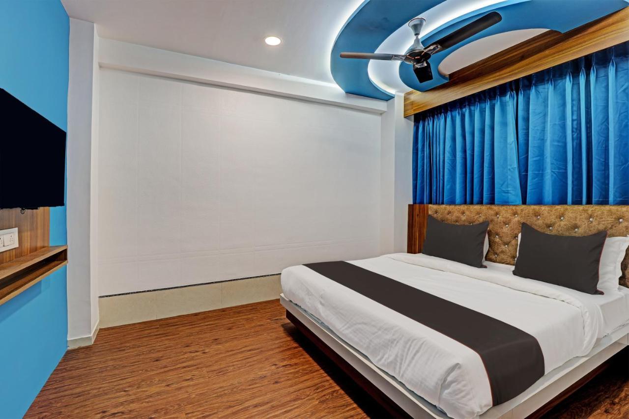 Collection O Hotel Swarg สุรัต ภายนอก รูปภาพ
