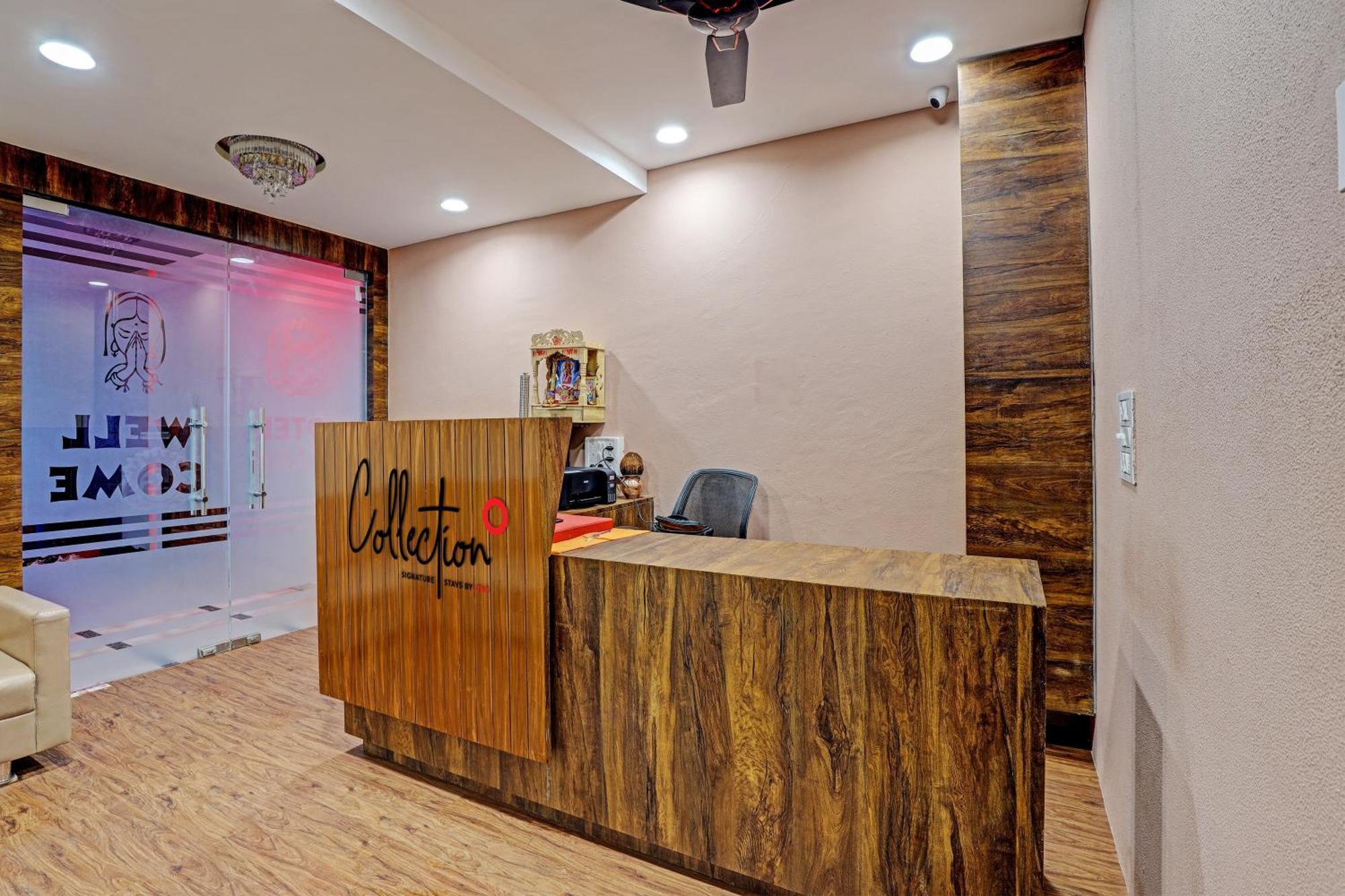 Collection O Hotel Swarg สุรัต ภายนอก รูปภาพ